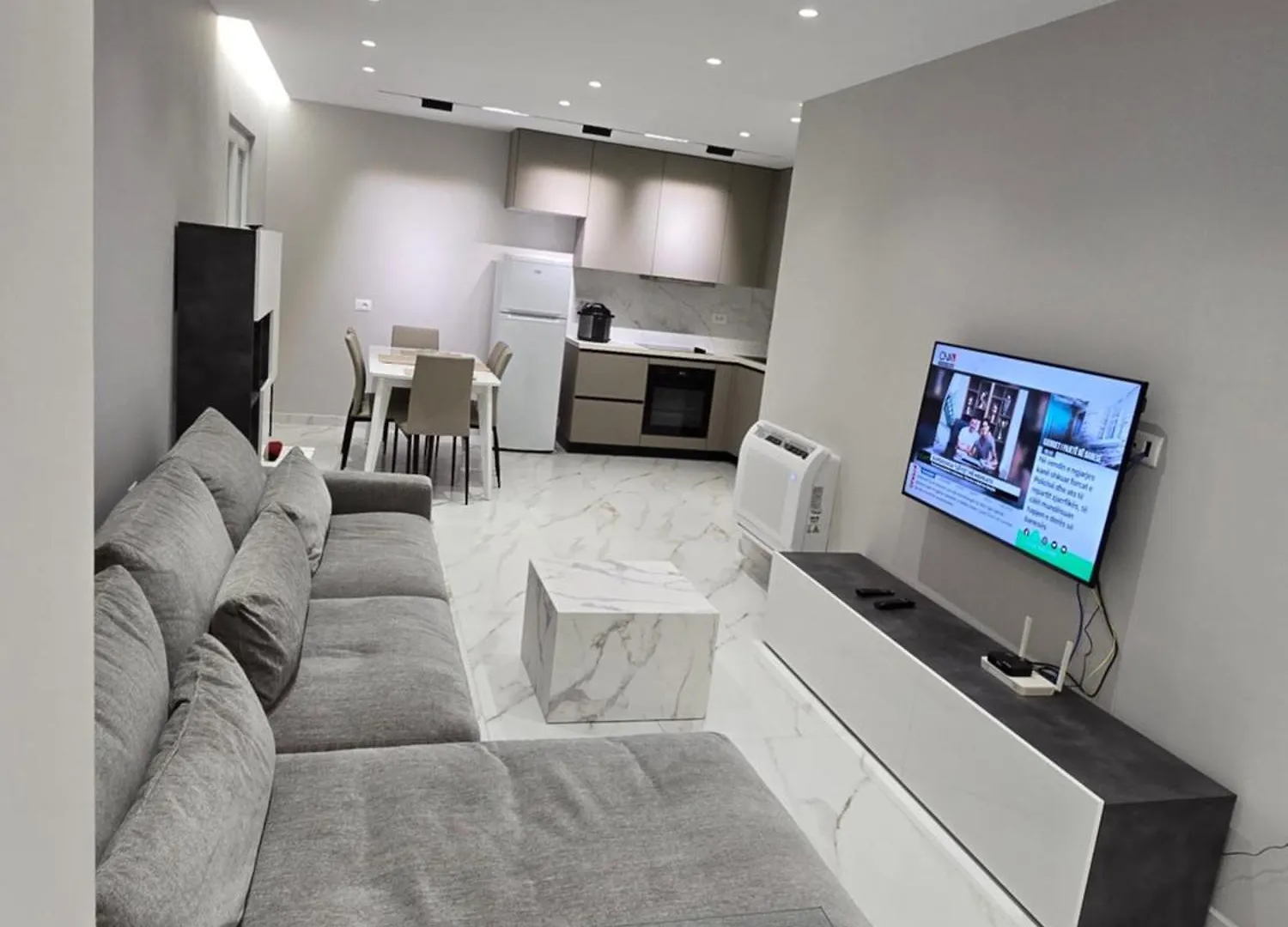 Prestige Beach Apartment Durres