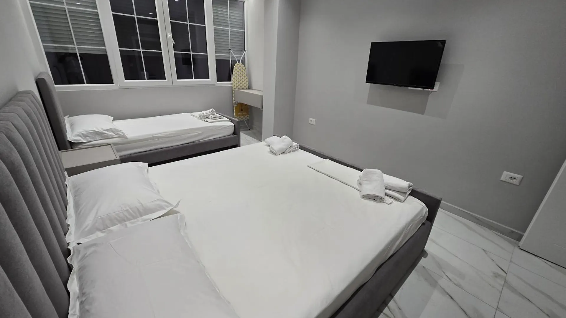 Prestige Beach Apartment Durres