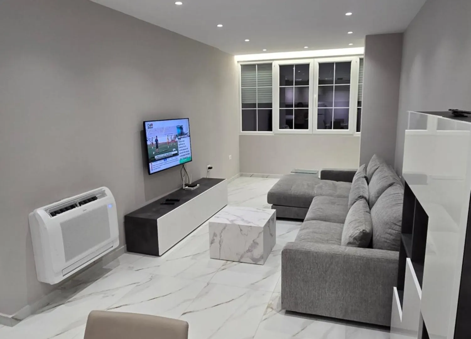 Prestige Beach Apartment Durres