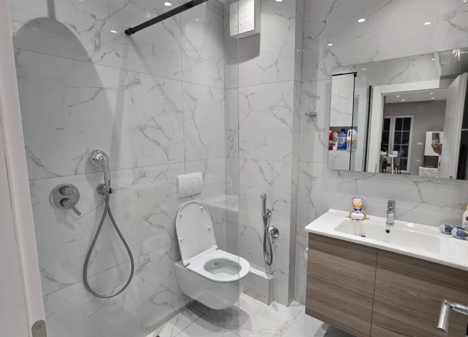 Prestige Beach Apartment Durres