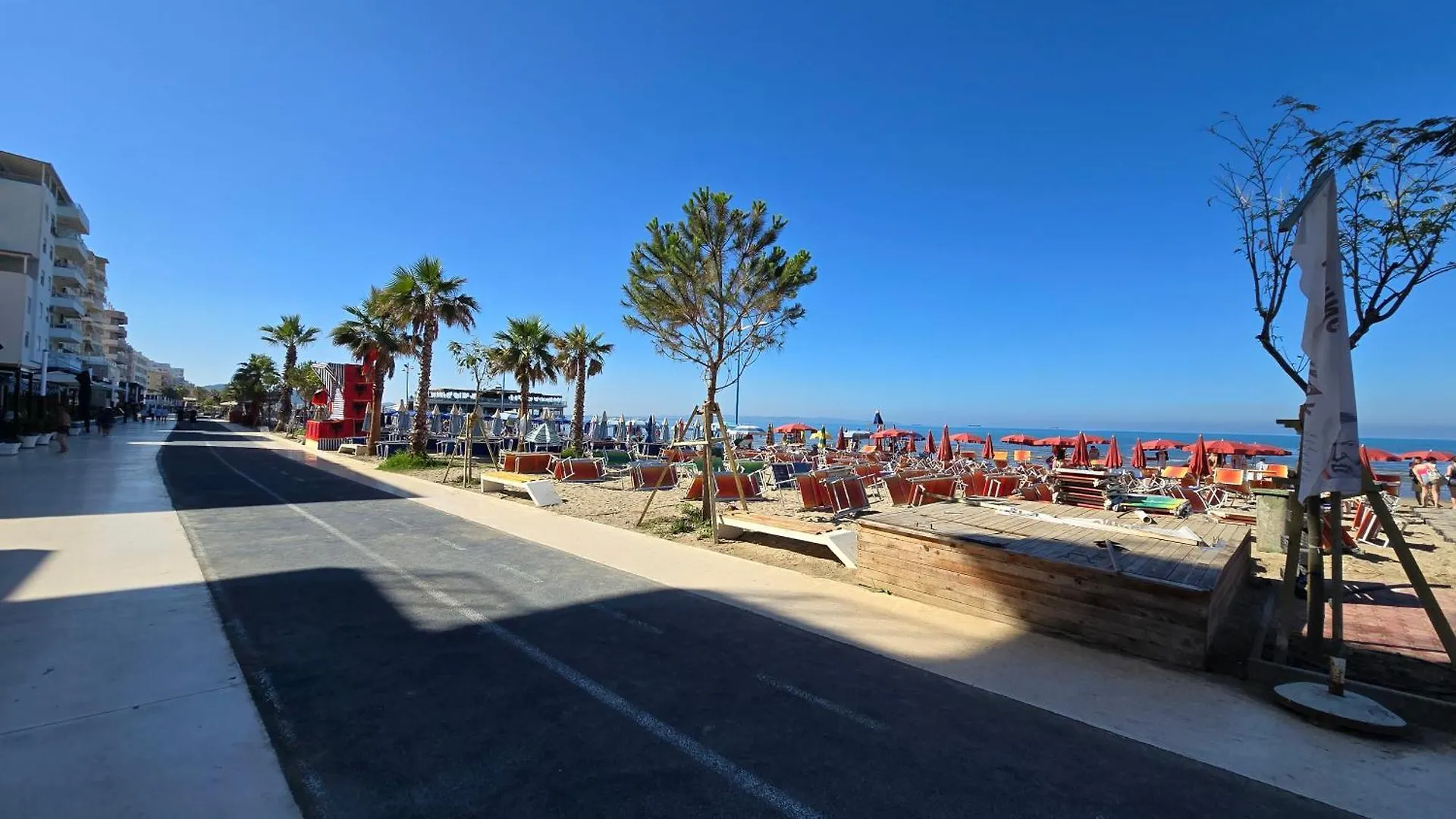 Prestige Beach Apartment Durres