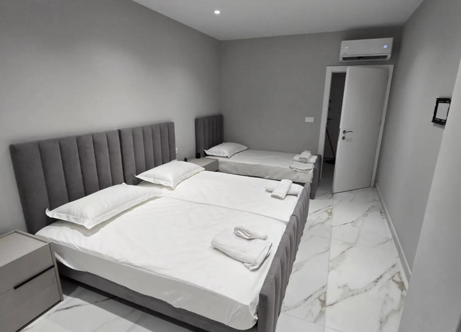 Prestige Beach Apartment Durres
